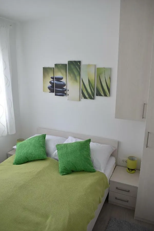Valkane Apartment Pula 0*,  Croatia